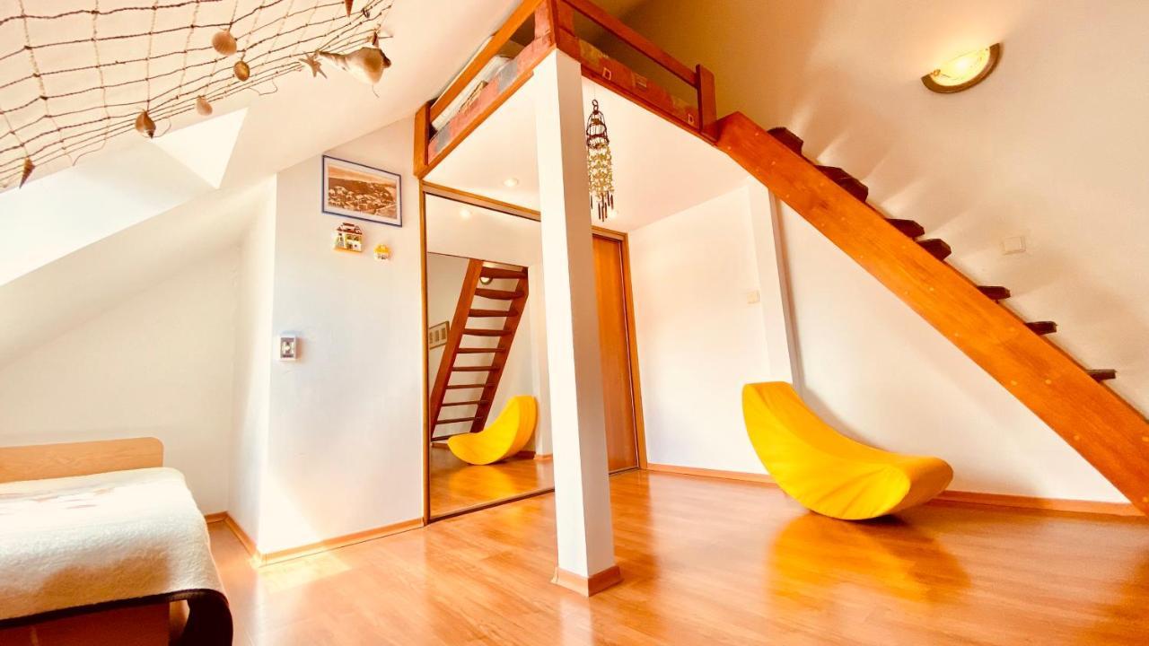 Sonnige Maisonette-Wohnung Mit Blick Auf Die Bucht จีฟโนฟ ภายนอก รูปภาพ