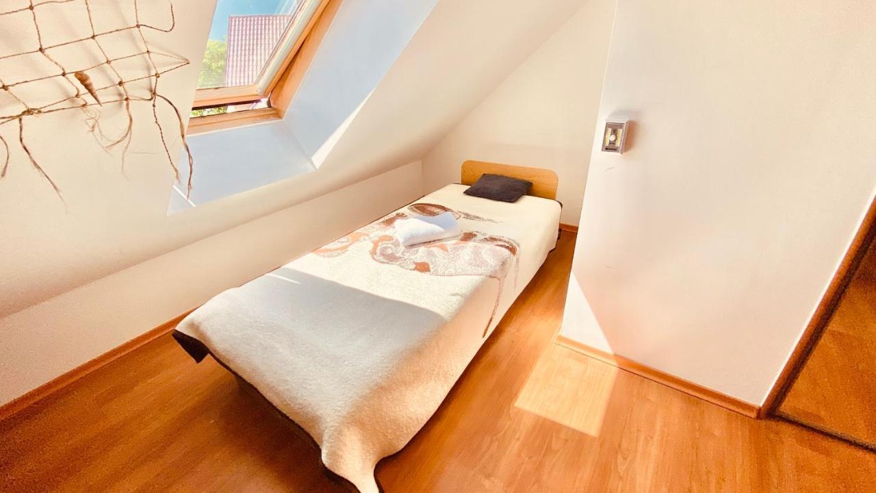 Sonnige Maisonette-Wohnung Mit Blick Auf Die Bucht จีฟโนฟ ภายนอก รูปภาพ