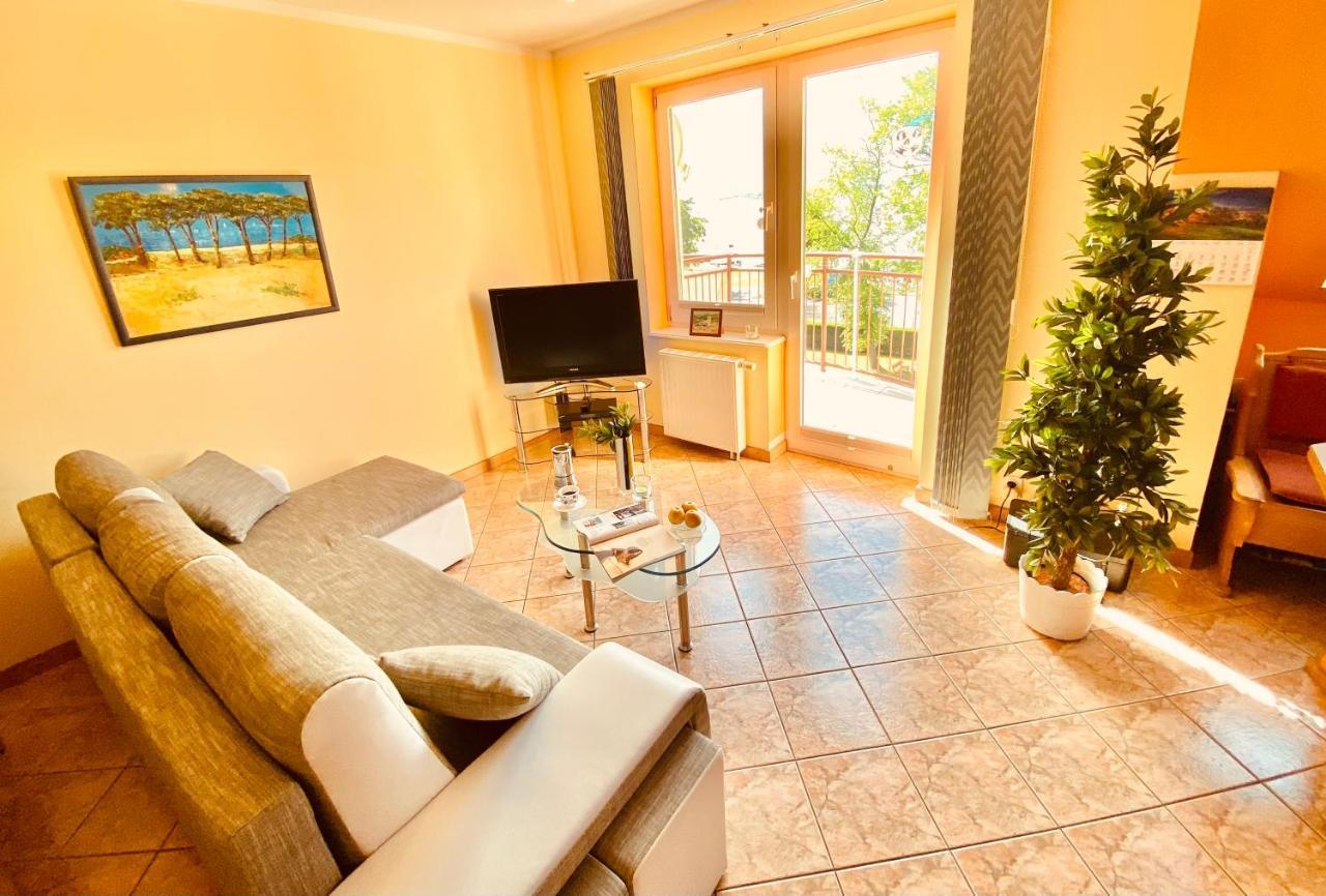 Sonnige Maisonette-Wohnung Mit Blick Auf Die Bucht จีฟโนฟ ภายนอก รูปภาพ