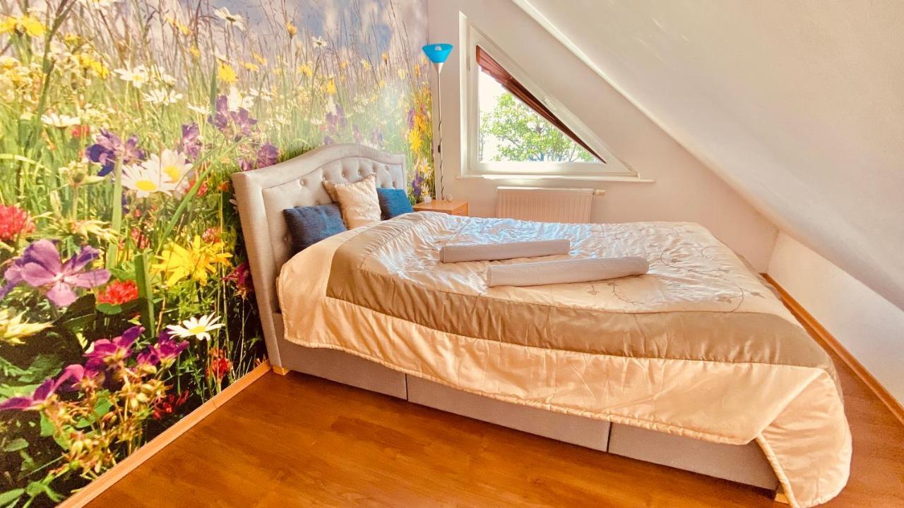 Sonnige Maisonette-Wohnung Mit Blick Auf Die Bucht จีฟโนฟ ภายนอก รูปภาพ